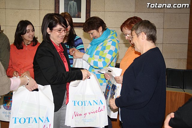 La alcaldesa de Totana recibe a dos delegaciones francesas y una checa - 16