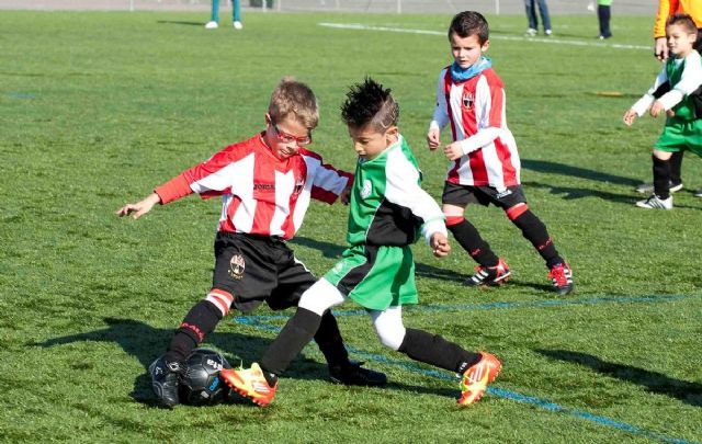 Los líderes de la liga de fútbol base siguen invictos - 2, Foto 2
