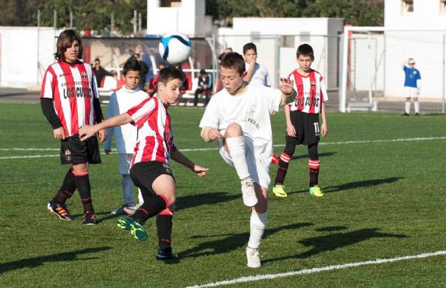 Los líderes de la liga de fútbol base siguen invictos - 3, Foto 3