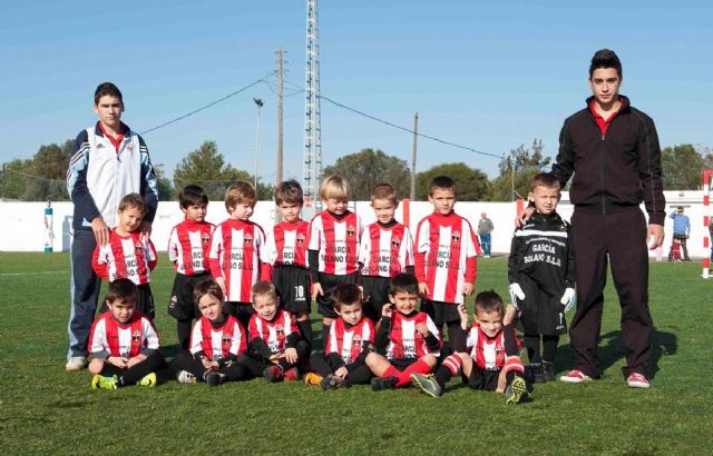 Los líderes de la liga de fútbol base siguen invictos - 4, Foto 4