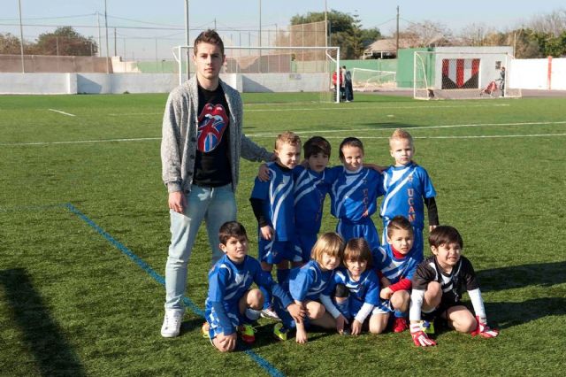 Los líderes de la liga de fútbol base siguen invictos - 5, Foto 5