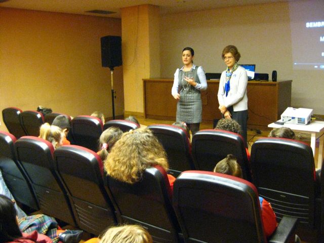 Manos Unidas muestra en El Carmen la realidad de la infancia en los países más desvaforecidos - 1, Foto 1