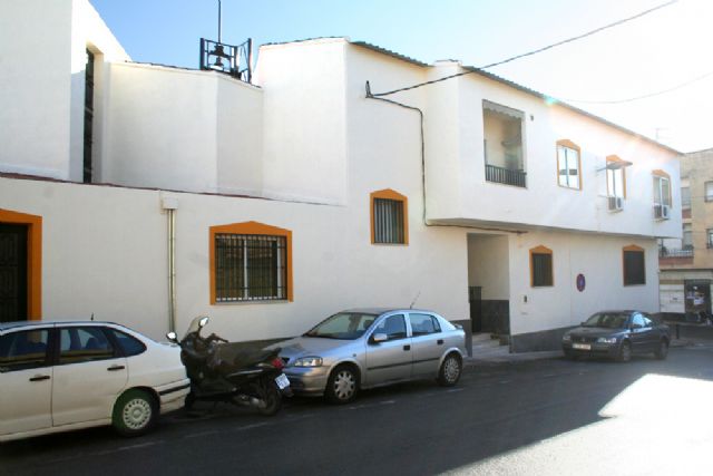 La Iglesia del Barrio de San Antonio renueva su imagen exterior - 1, Foto 1