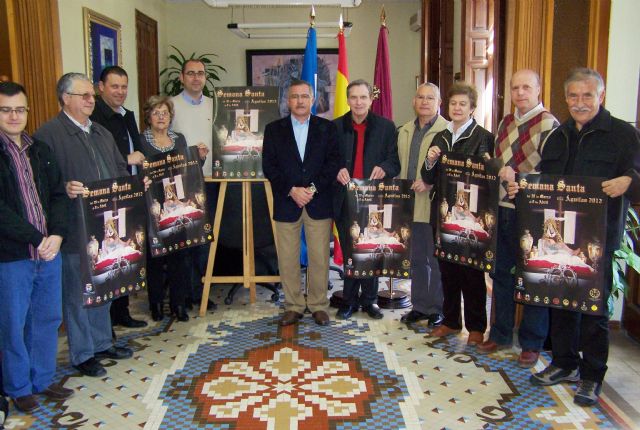 Las imágenes del Cristo de la Misericordia y la Santísima Virgen de la Piedad protagonizan el nuevo cartel de la Semana Santa de Águilas - 1, Foto 1