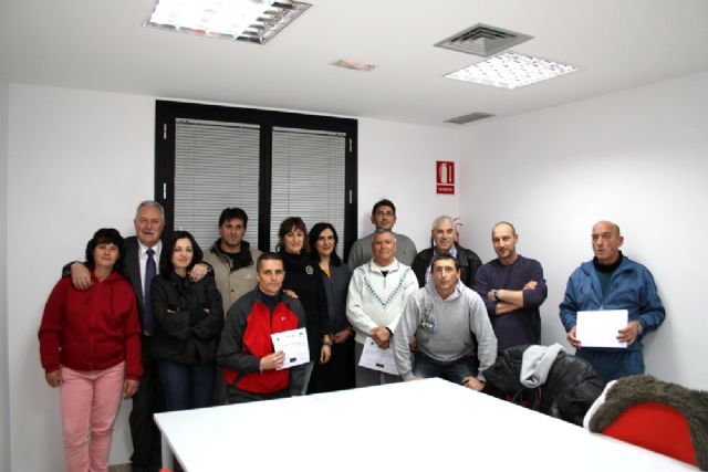 Los usuarios de Betania reciben sus diplomas del curso de flora autóctona - 1, Foto 1