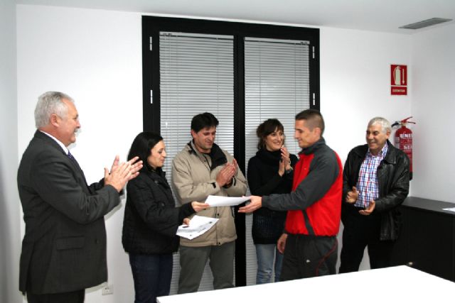 Los usuarios de Betania reciben sus diplomas del curso de flora autóctona - 2, Foto 2