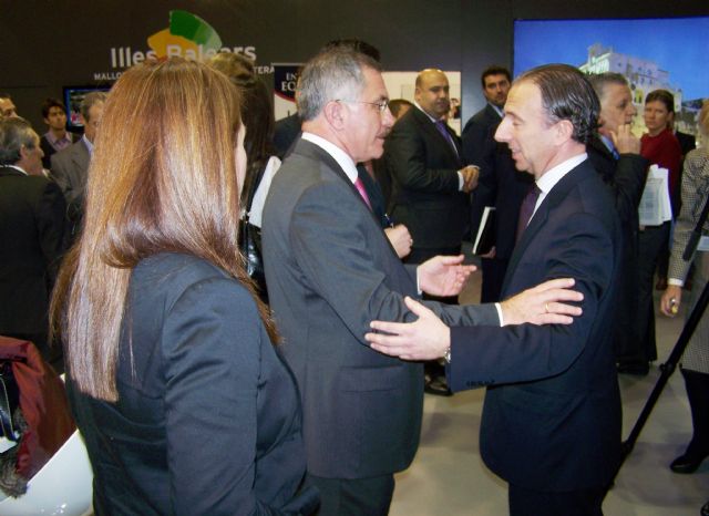 Reuniones con representantes de cadenas hoteleras y otros grupos del sector turístico centran la agenda de Águilas en FITUR 2012 - 1, Foto 1
