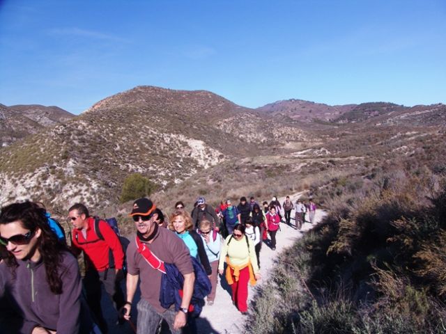 More than 40 people participated in the hiking trail that took place in the Rambla de La Torrecilla (Lorca), Foto 5