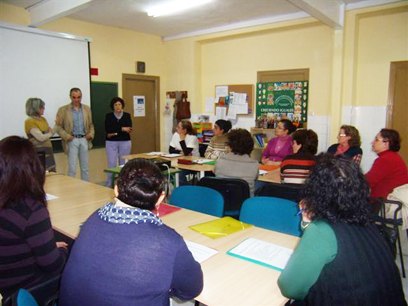 Segundo año del curso sobre cómo tratar a los enfermos de alzheimer, organizado por la asociación Arzheina - 1, Foto 1