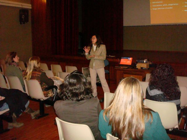 Los padres se adentran en la Prevención de riesgos en el hogar, Foto 1