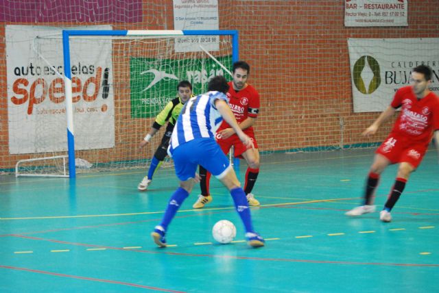 El Bujalance quiso, pero no pudo poner frente a las cuerdas al líder. 4-7 - 1, Foto 1