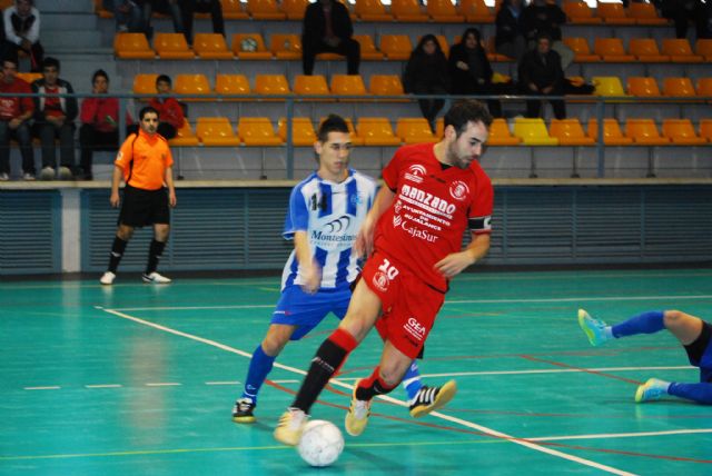 El Bujalance quiso, pero no pudo poner frente a las cuerdas al líder. 4-7 - 5, Foto 5