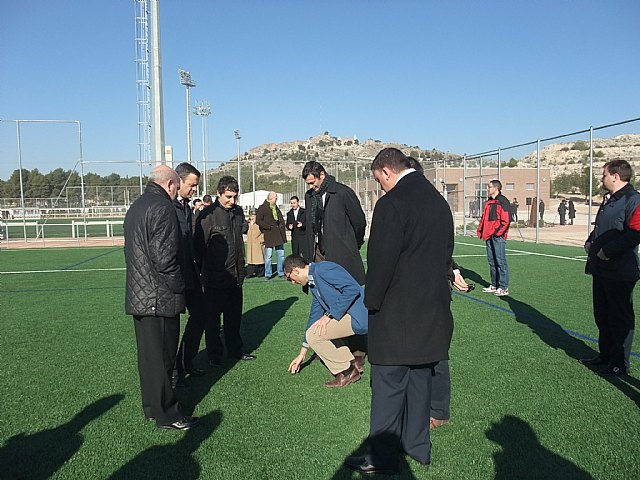 Cruz inaugura en Yecla un nuevo campo de fútbol basado en la eficiencia y la sostenibilidad - 1, Foto 1