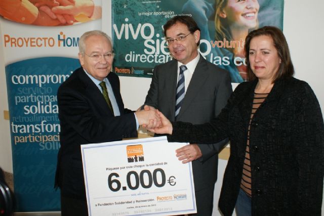La Fundacin de Trabajadores de ElPozo Alimentacin dona 6.000 euros a Proyecto Hombre, Foto 1