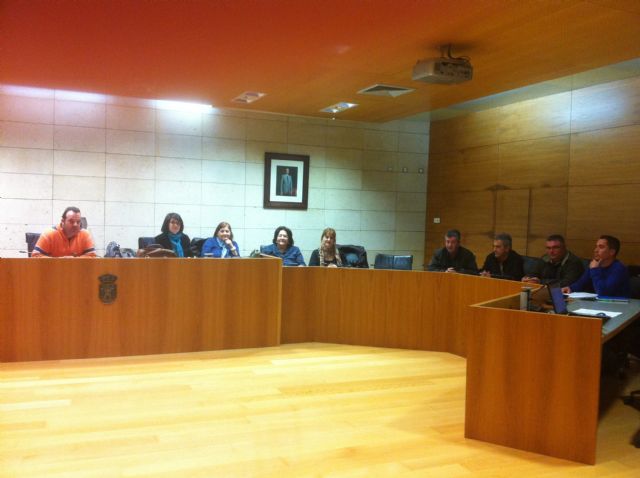 Los alcaldes pedáneos sientan las bases del trabajo conjunto para el 2012 con la alcaldesa y el concejal de Pedanías, Foto 1