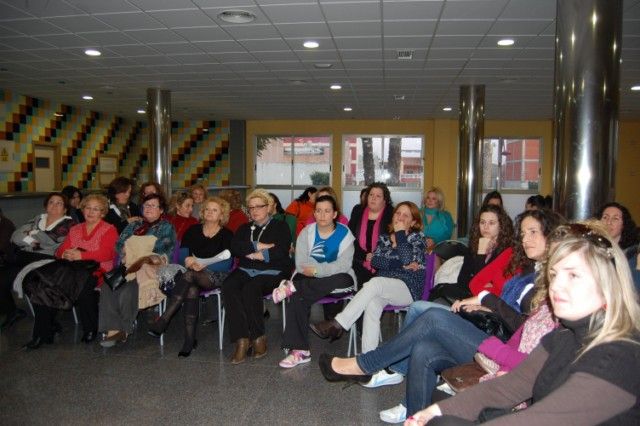 Arranca el curso de auto maquillaje con gran éxito de participantes - 4, Foto 4