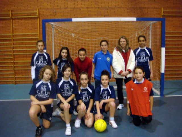 El pasado miércoles dieron comienzo las actividades de deporte escolar para el curso 2011-2012, en la categoría alevín - 1, Foto 1