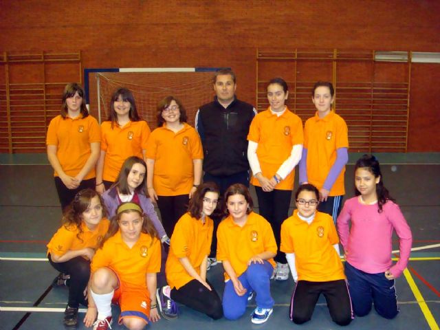 El pasado miércoles dieron comienzo las actividades de deporte escolar para el curso 2011-2012, en la categoría alevín - 2, Foto 2