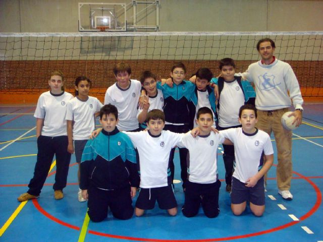 El pasado miércoles dieron comienzo las actividades de deporte escolar para el curso 2011-2012, en la categoría alevín - 4, Foto 4