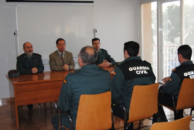 Bascuñana se reúne con los comandantes de puesto de la Guardia Civil en la Región - 1, Foto 1