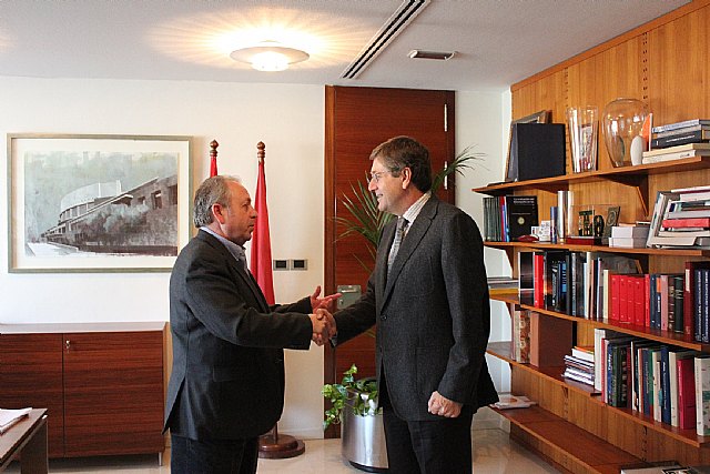 El diálogo con los agentes sociales centra la primera jornada de Bernal como consejero - 2, Foto 2