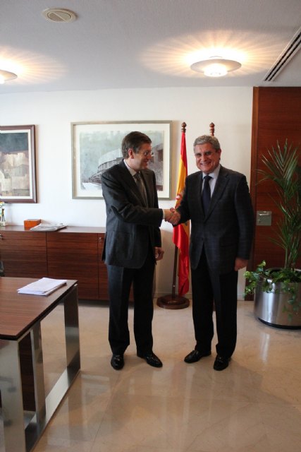 El diálogo con los agentes sociales centra la primera jornada de Bernal como consejero - 3, Foto 3