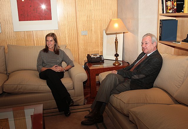 Valcárcel reclama un trato igualitario pensando en las personas y no en función del territorio en materia de Sanidad y Política Social - 1, Foto 1