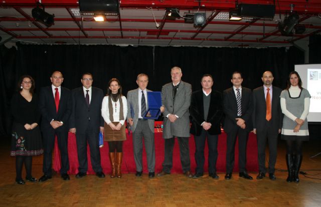 Los participantes en la campaña 'Verde, que te quiero, Vía Verde' reciben sus diplomas - 1, Foto 1