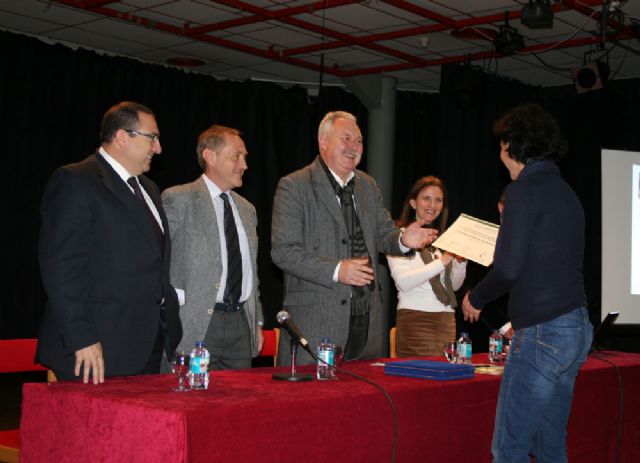 Los participantes en la campaña 'Verde, que te quiero, Vía Verde' reciben sus diplomas - 5, Foto 5