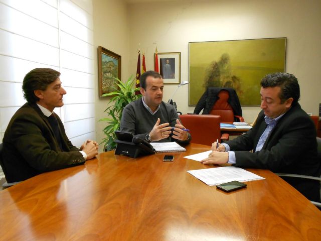 Iniesta y Tortosa se reúnen con la Asociación de Comerciantes Independientes del barrio del Carmen - 1, Foto 1