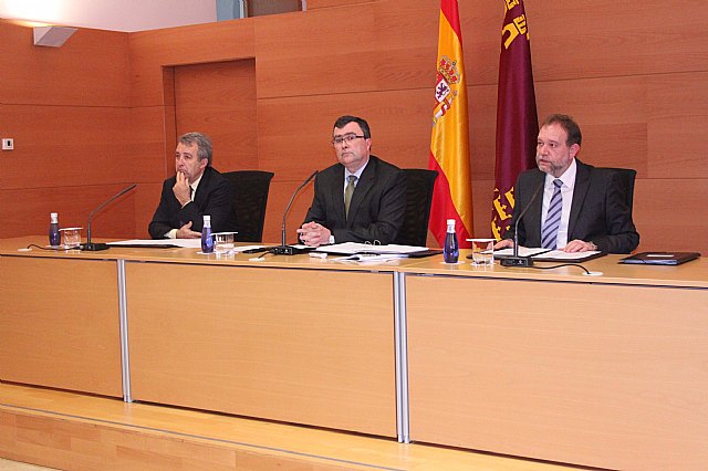 La Comunidad refuerza con La Caixa la educación en valores de los escolares de la Región - 1, Foto 1