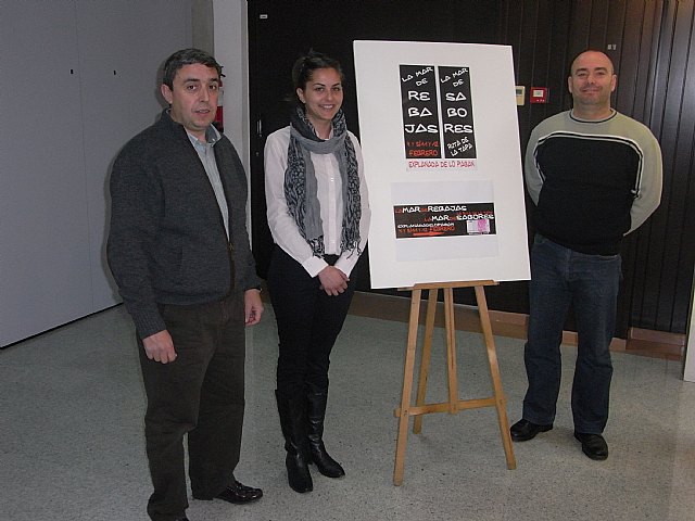 Un total de 25 comercios ofrecen descuentos de hasta el 70% en la feria “La Mar de Rebajas” - 1, Foto 1