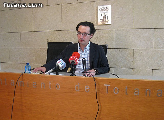 Rueda de prensa equipo de Gobierno. Valoración pleno ordinario enero 2012, Foto 1