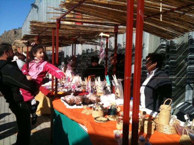 Blanca dedica su mercadillo artesanal a la tradicional matanza de cerdo - 2, Foto 2