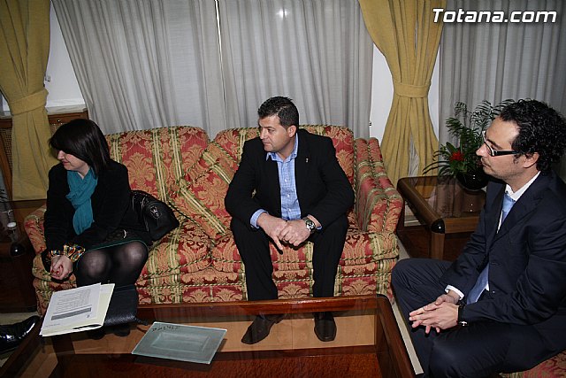 Reunin de la alcaldesa de Totana con el Delegado del Gobierno en Murcia - 4