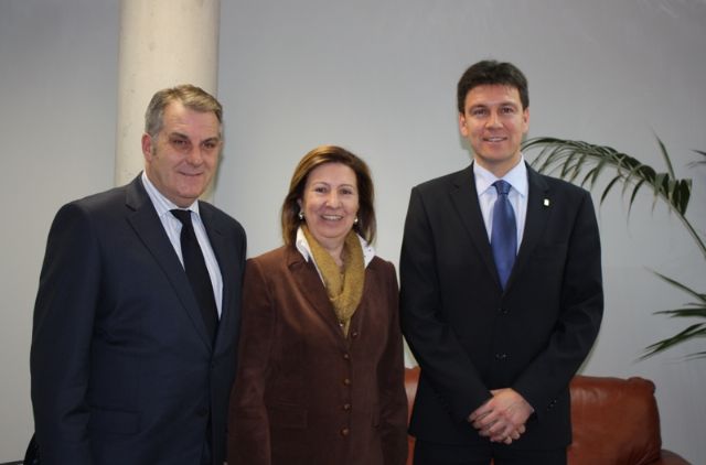 El alcalde se rene con Mª ngeles Palacios y le expone las necesidades de Alhama en materia de Sanidad, Foto 1