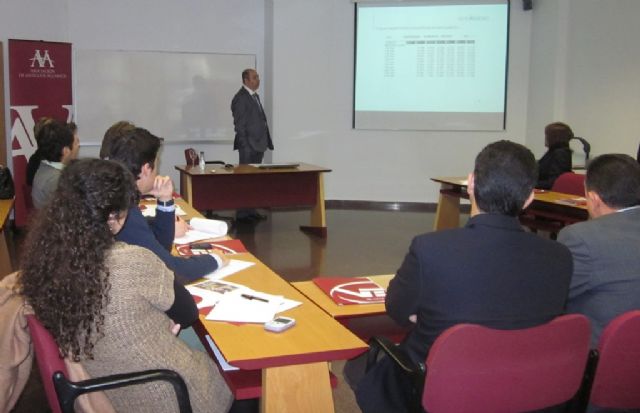 ENAE Business School avanza las medidas necesarias para mejorar las perspectivas económicas y empresariales - 3, Foto 3