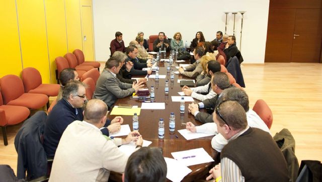 El equipo de gobierno y los representantes vecinales aúnan esfuerzos - 1, Foto 1