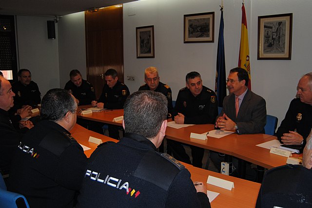 Bascuñana se reunió con los mandos de la Policía Nacional de la Región - 1, Foto 1