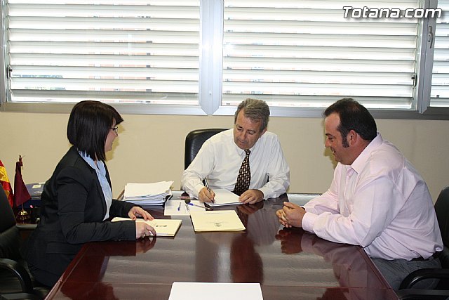 La alcaldesa solicita a la Consejería de Agricultura y Agua su colaboración para construir un pantano, Foto 1