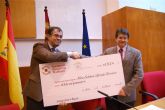 El Alcalde de Lorca recibe una ayuda económica para la Mesa Solidaria de 8.500 euros por parte de la empresa ERP