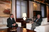 El alcalde de Águilas se reune con el presidente Valcárcel en Murcia