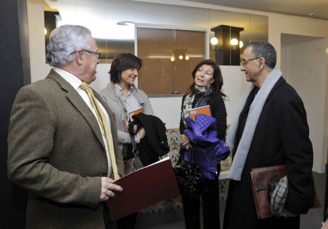 La Universidad de Murcia presentó la colección de guías de preparación para las pruebas de acceso - 2, Foto 2