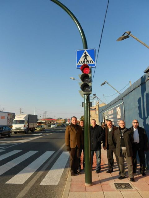 Iniesta visita Cobatillas para conocer las necesidades de la pedanía en materia de tráfico - 1, Foto 1