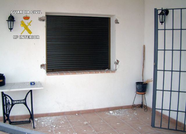 La Guardia Civil desarticula en Águilas y Jumilla dos grupos delictivos dedicados a la comisión de robos - 5, Foto 5
