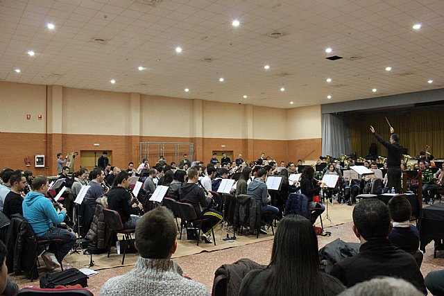 La Banda de la FSMCV comienza la temporada con un concierto en favor de los afectados por el terremoto de Lorca en Cox (Alicante) - 1, Foto 1