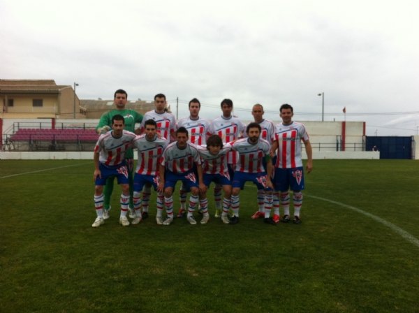 El Olímpico se estrelló contra el árbitro y perdió 1-2, Foto 1