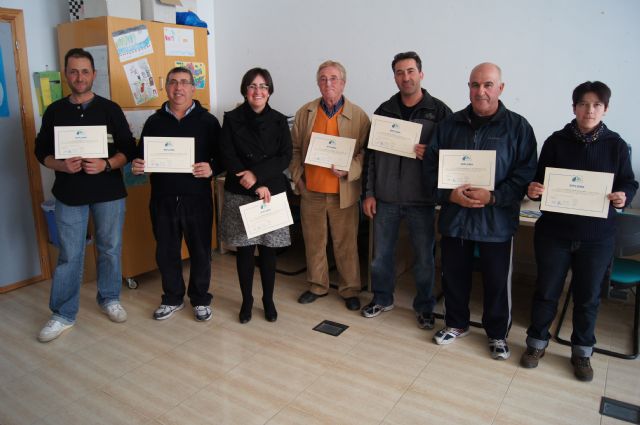 Trabajadores del Centro Especial de Empleo-CEDETO realizan un curso de formación sobre mecánica básica para motocicletas, Foto 1
