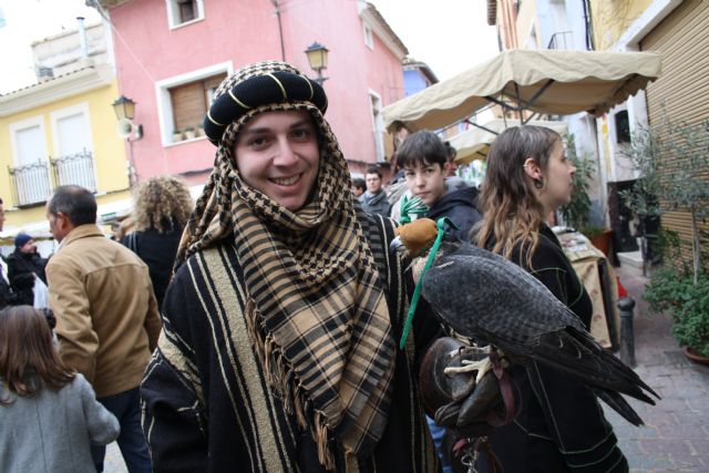 Numerosa participación en el mercadillo de El Zacatín a pesar de las bajas temperaturas - 2, Foto 2