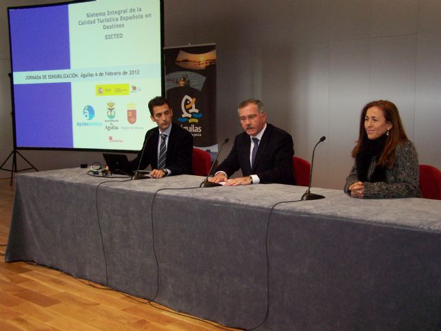 40 empresas aguileñas se adhieren al Sistema Integral de Calidad Turística en Destino 2012 - 1, Foto 1